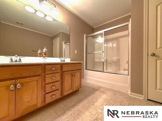 8716 S 163rd Street, Omaha, NE 68136