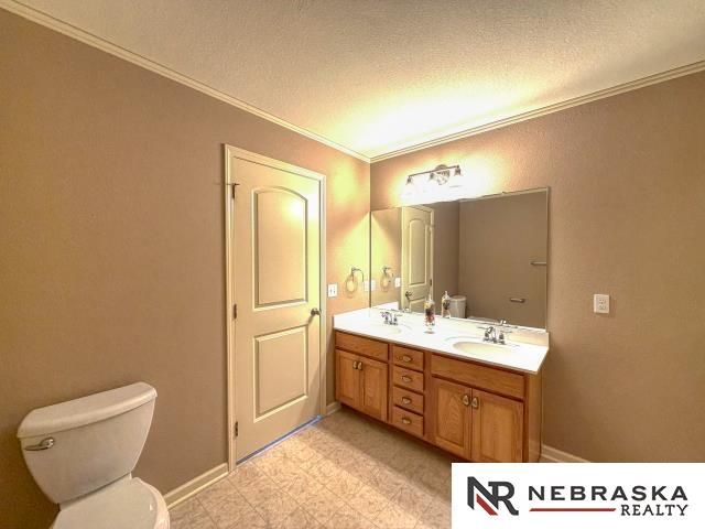 8716 S 163rd Street, Omaha, NE 68136