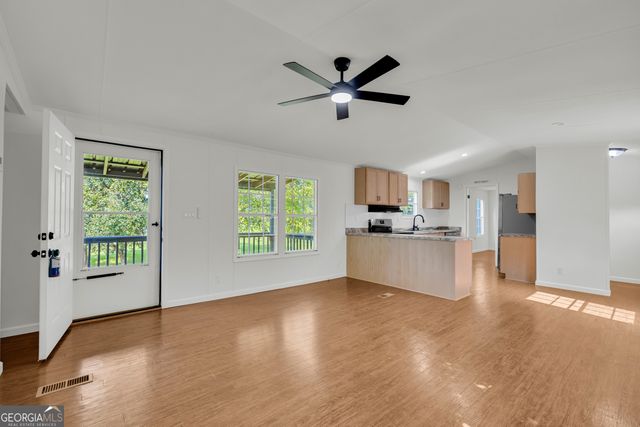 5724 Highway 82 SPUR, Commerce, GA 30529