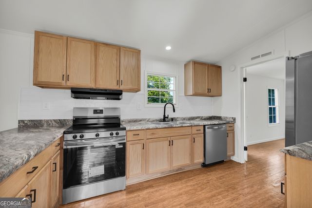 5724 Highway 82 SPUR, Commerce, GA 30529