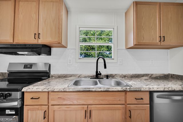 5724 Highway 82 SPUR, Commerce, GA 30529