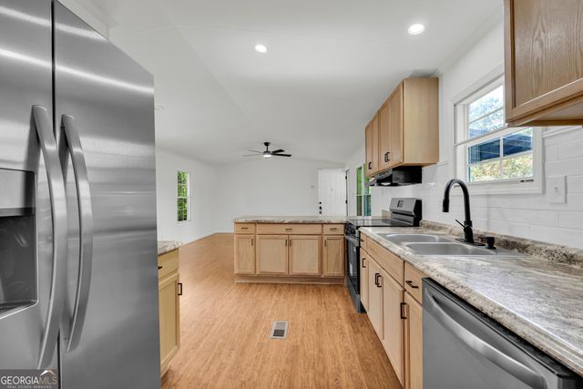 5724 Highway 82 SPUR, Commerce, GA 30529