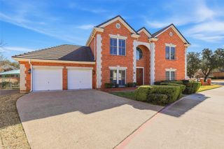 5949 River Bend Drive, Benbrook, TX 76132