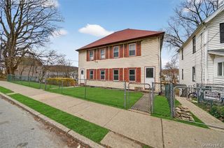 664-666 N Division St 3F, Peekskill, NY 10566