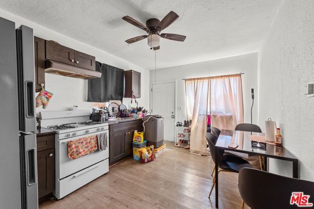 1325 E Adams Boulevard, Los Angeles, CA 90011