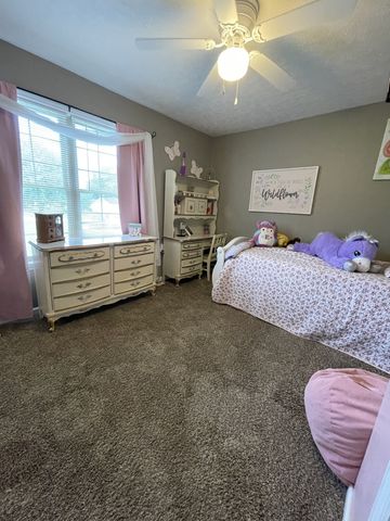 647 Chitwood Dr, Lafayette, TN 37083