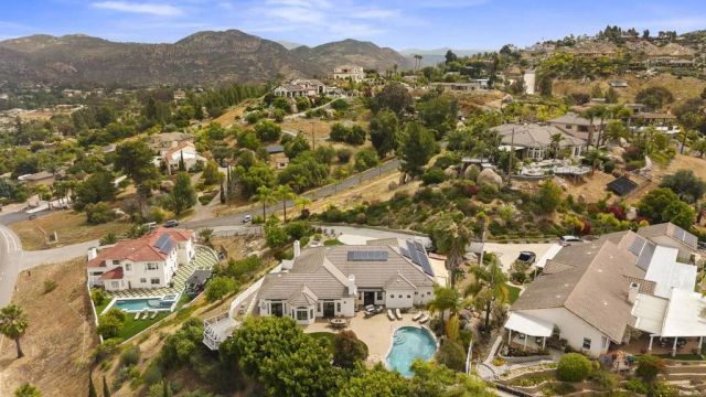 1221 Vista Grande Road, El Cajon, CA 92019