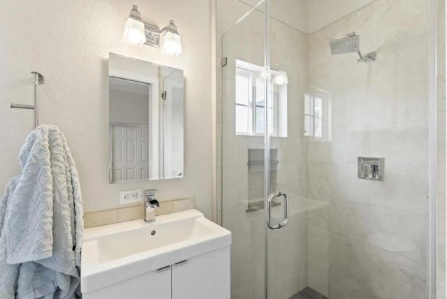 1221 Vista Grande Road, El Cajon, CA 92019