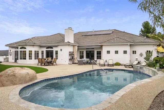 1221 Vista Grande Road, El Cajon, CA 92019