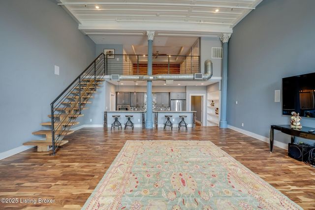 415 E Market St, UNIT 104, Louisville, KY 40202