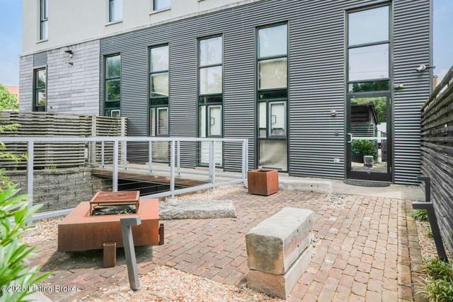 415 E Market St, UNIT 104, Louisville, KY 40202