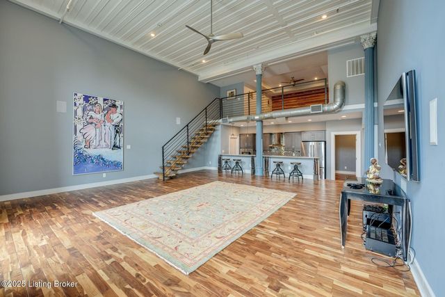 415 E Market St, UNIT 104, Louisville, KY 40202