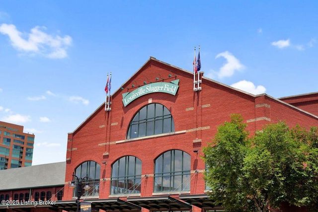 415 E Market St, UNIT 104, Louisville, KY 40202