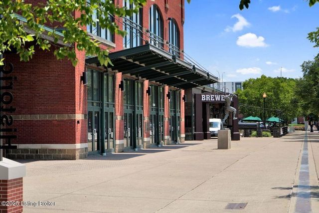 415 E Market St, UNIT 104, Louisville, KY 40202