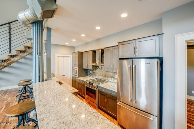 415 E Market St, UNIT 104, Louisville, KY 40202