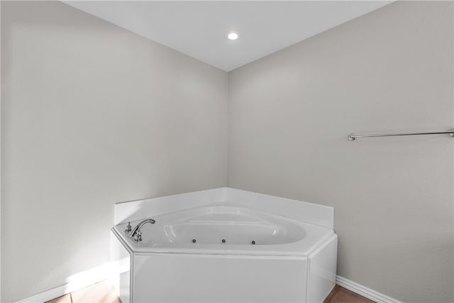 814 Irelan Street, Lowell, AR 72745