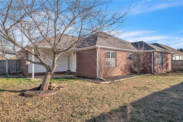 814 Irelan Street, Lowell, AR 72745