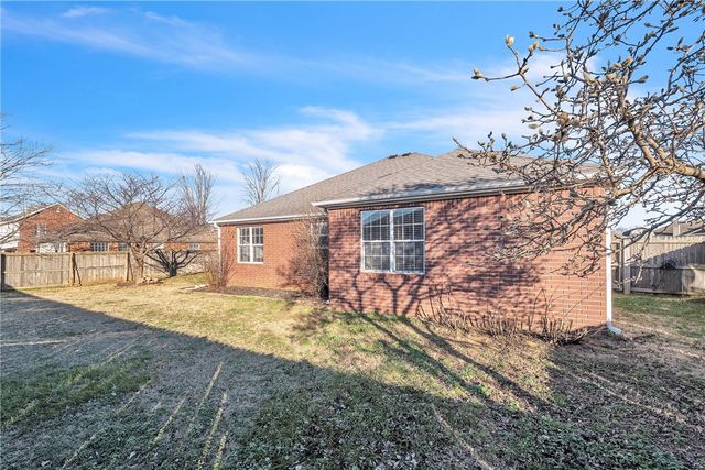 814 Irelan Street, Lowell, AR 72745