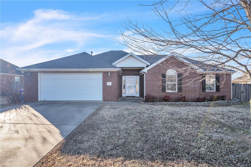 814 Irelan Street, Lowell, AR 72745