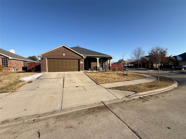 4045 Diamond Ridge Drive, Fort Worth, TX 76244