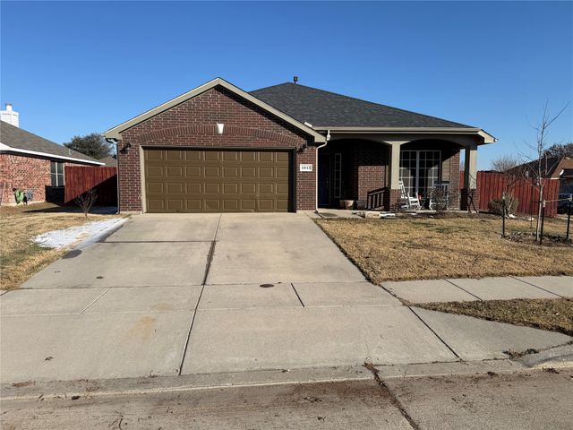 4045 Diamond Ridge Drive, Fort Worth, TX 76244