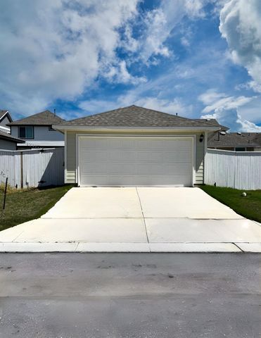 131 Harvest Ridge BLVD, Elgin, TX 78621