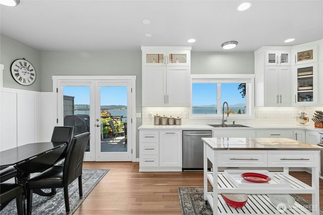 407 Vanderlin Drive, Camano Island, WA 98282