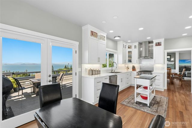 407 Vanderlin Drive, Camano Island, WA 98282