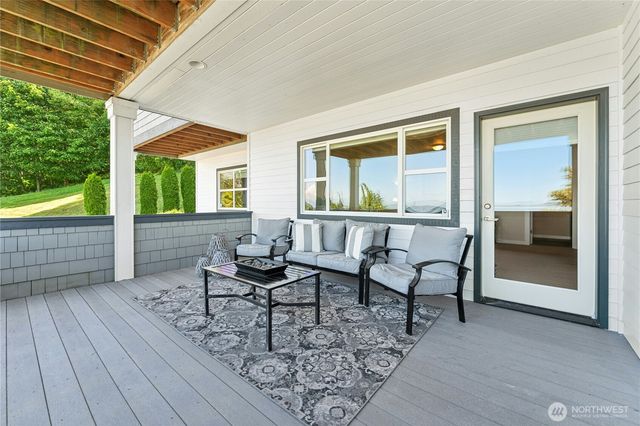 407 Vanderlin Drive, Camano Island, WA 98282