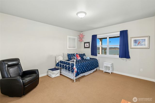 407 Vanderlin Drive, Camano Island, WA 98282