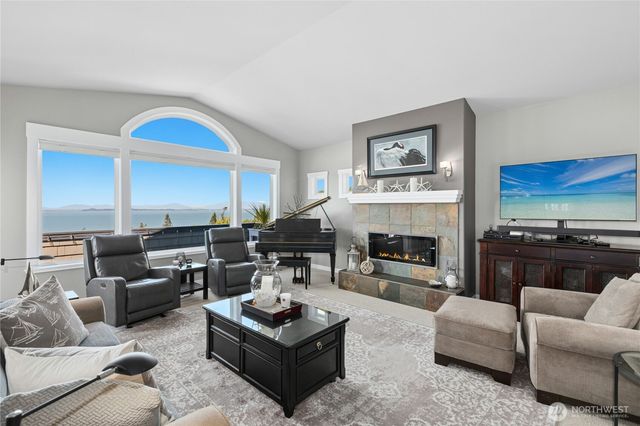 407 Vanderlin Drive, Camano Island, WA 98282