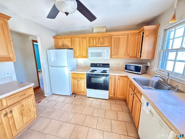 409 Boston Street, Guilford, CT 06437