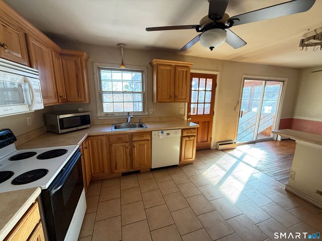 409 Boston Street, Guilford, CT 06437