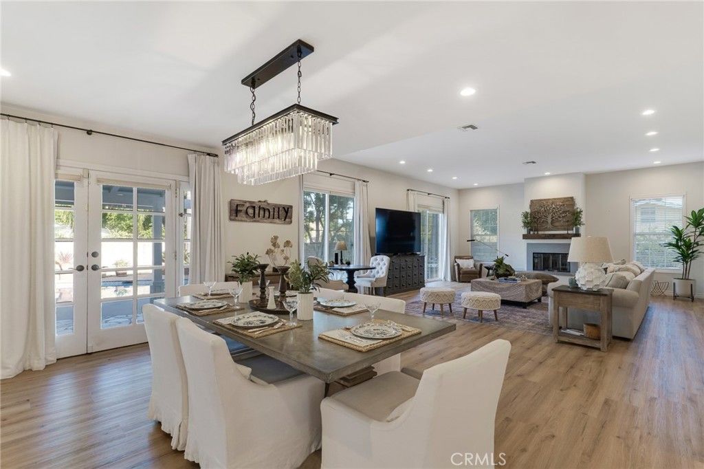 Image 16 of property listing at 10238 Tunney, Northridge, CA 91324