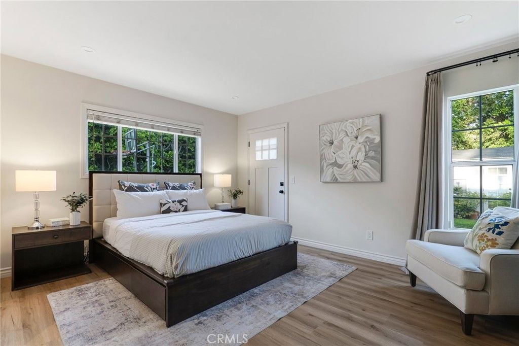 Image 25 of property listing at 10238 Tunney, Northridge, CA 91324