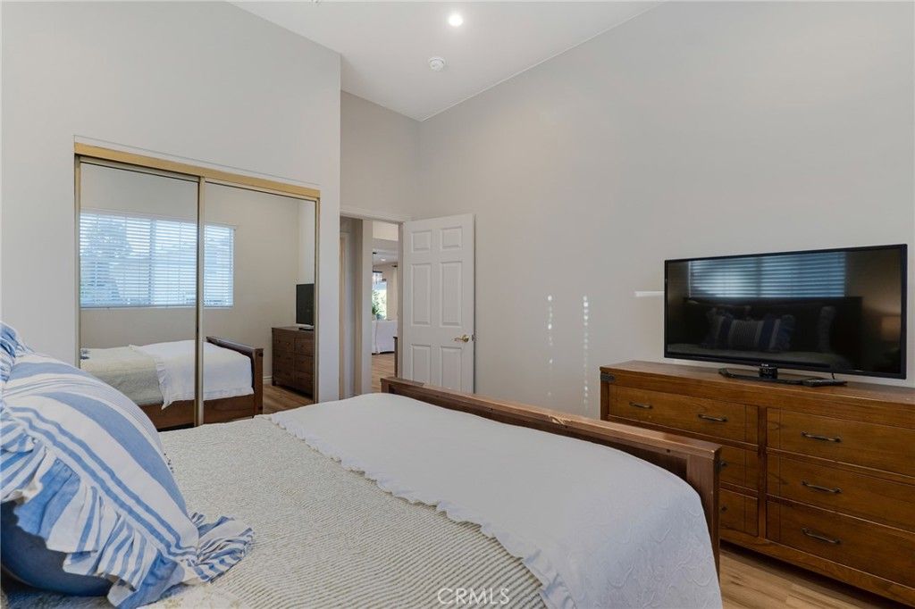 Image 31 of property listing at 10238 Tunney, Northridge, CA 91324