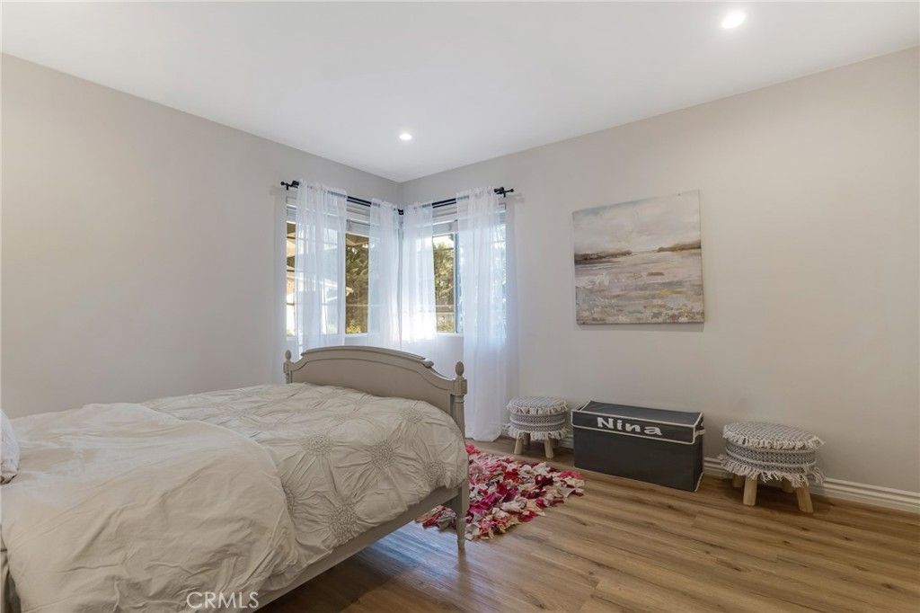 Image 33 of property listing at 10238 Tunney, Northridge, CA 91324