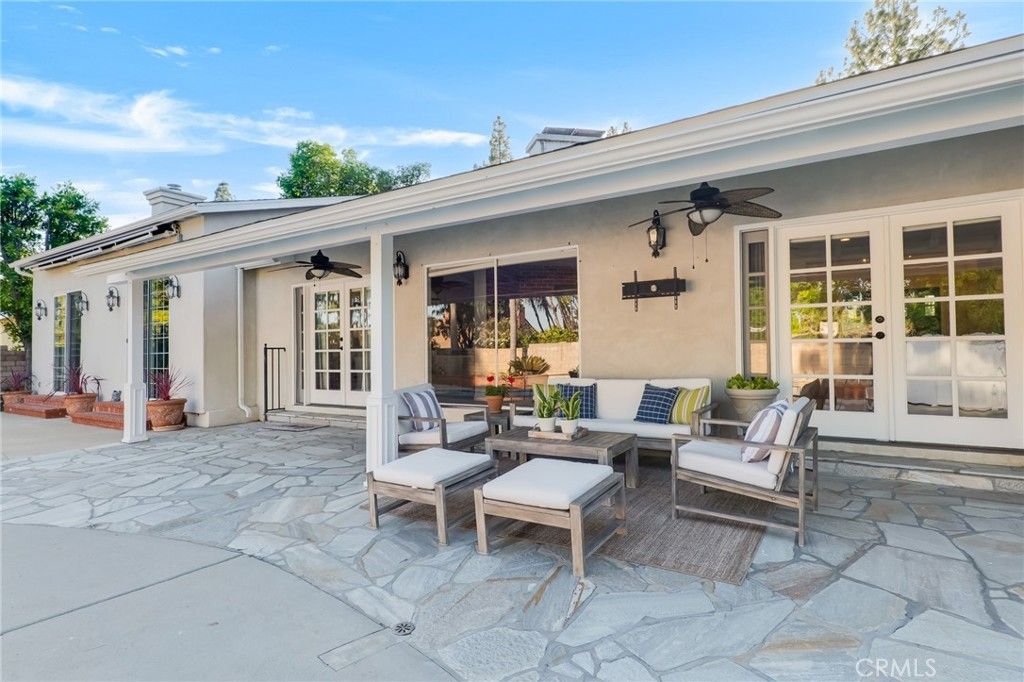 Image 43 of property listing at 10238 Tunney, Northridge, CA 91324