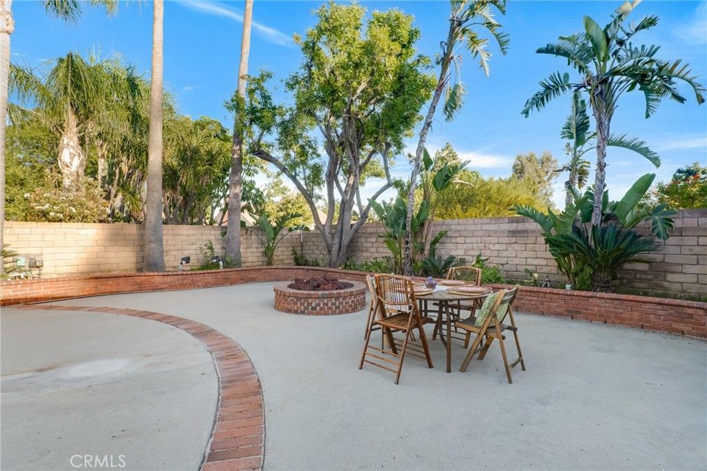 Image 46 of property listing at 10238 Tunney, Northridge, CA 91324