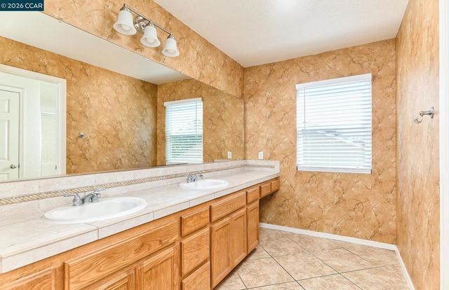 536 Pestana Ave, Manteca, CA 95336