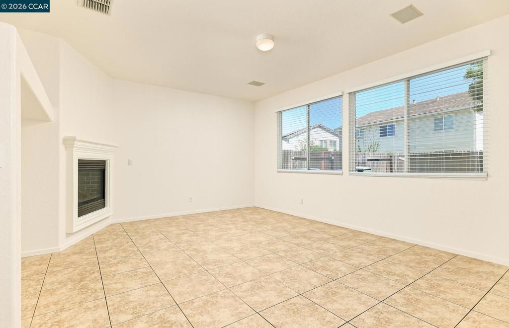 Image 10 of property listing at 536 Pestana Ave, Manteca, CA 95336