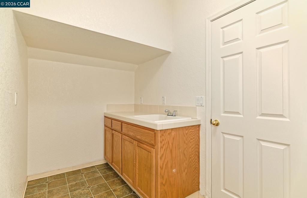 Image 23 of property listing at 536 Pestana Ave, Manteca, CA 95336