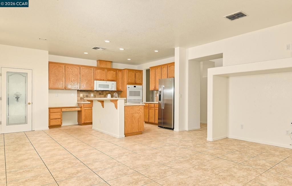 Image 5 of property listing at 536 Pestana Ave, Manteca, CA 95336