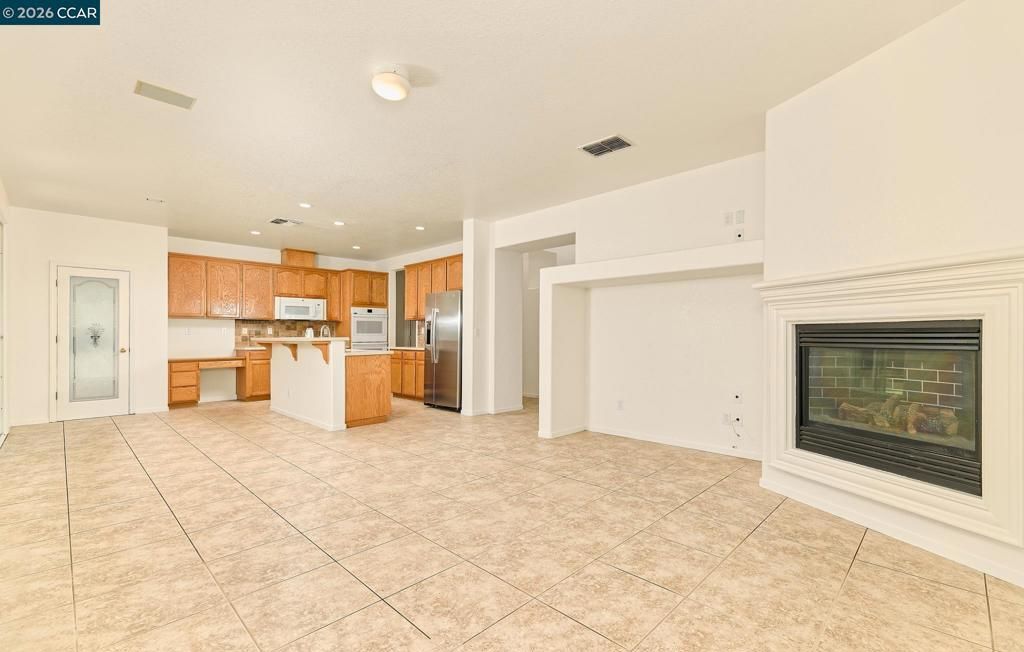 Image 6 of property listing at 536 Pestana Ave, Manteca, CA 95336