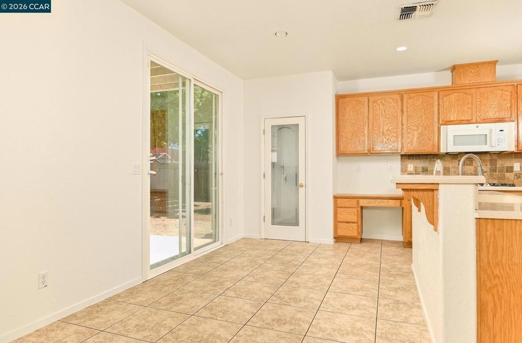 Image 8 of property listing at 536 Pestana Ave, Manteca, CA 95336