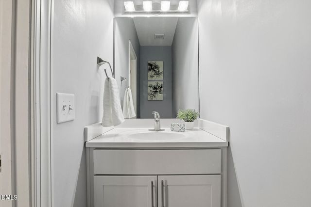 3005 Fownes Court, Raleigh, NC 27613