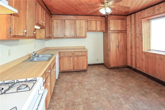 171 W Meadow, Big Bear City, CA 92314