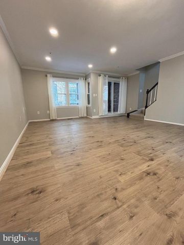 647 N TAZEWELL ST, Arlington, VA 22203