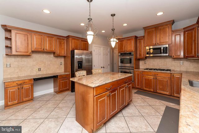 1869 WHISPERING WOODS WAY, Vineland, NJ 08360