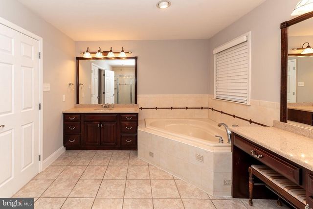 1869 WHISPERING WOODS WAY, Vineland, NJ 08360